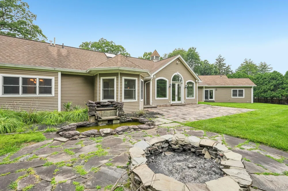 55 Strawtown Road New City, NY 10956
