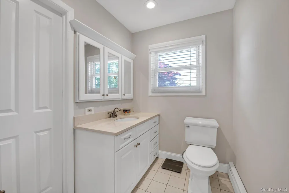 1678 Park Avenue Merrick, NY 11566