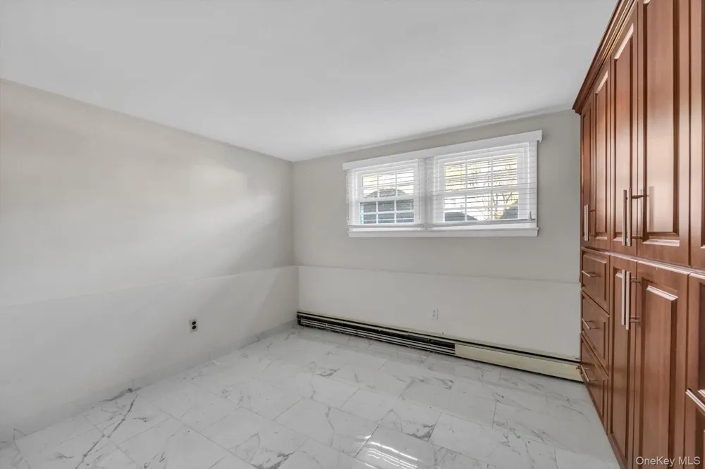 1678 Park Avenue Merrick, NY 11566