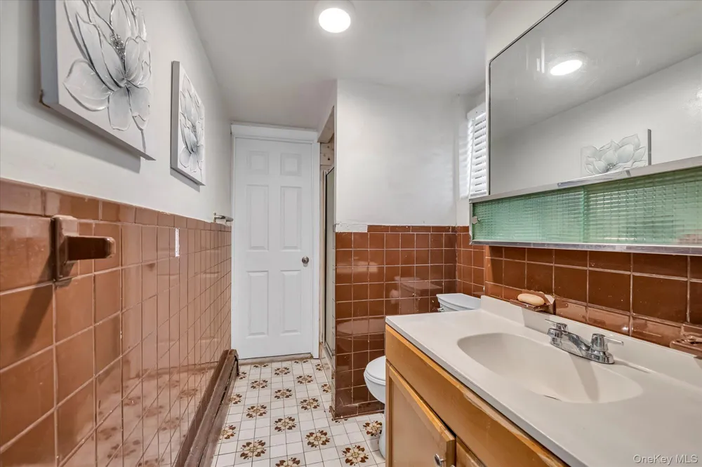 1678 Park Avenue Merrick, NY 11566