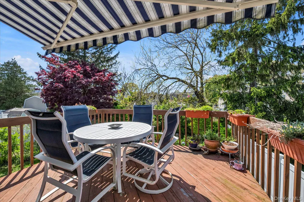 1678 Park Avenue Merrick, NY 11566