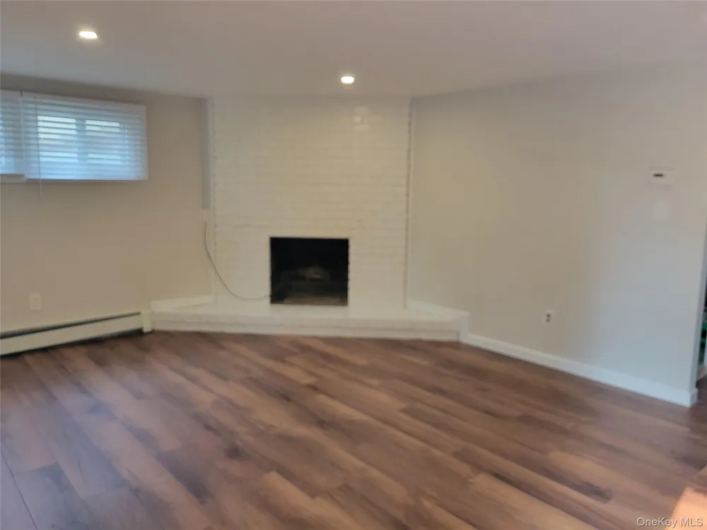 1678 Park Avenue Merrick, NY 11566