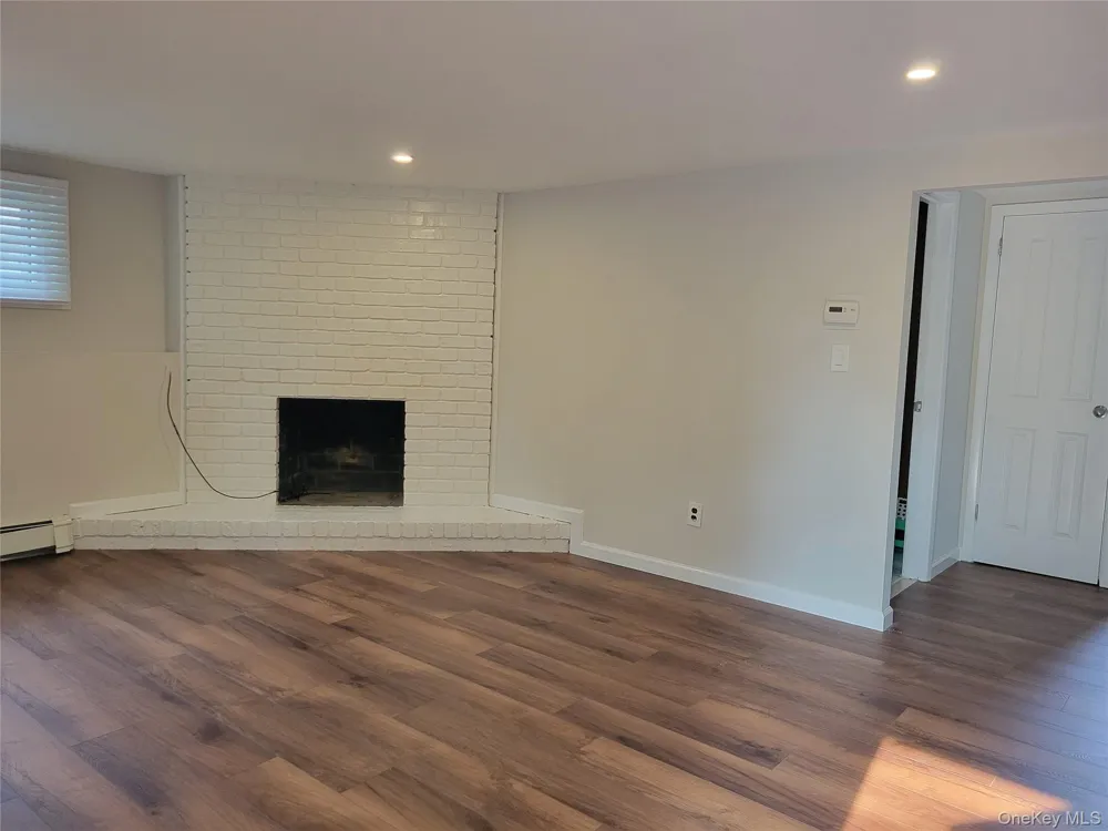 1678 Park Avenue Merrick, NY 11566