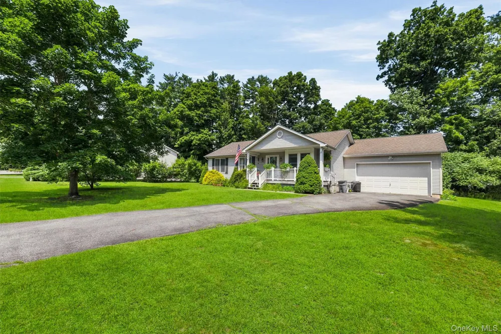 22 Rosewood Lane Wurtsboro, NY 12790