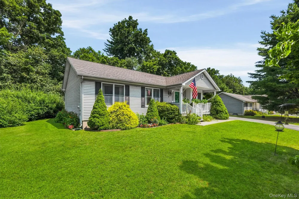 22 Rosewood Lane Wurtsboro, NY 12790