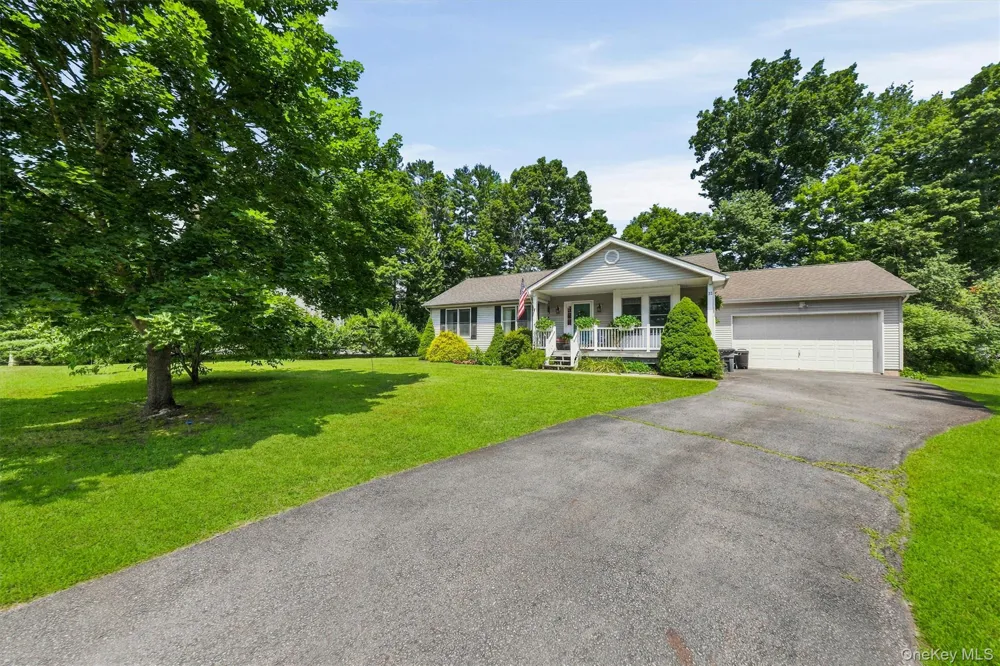 22 Rosewood Lane Wurtsboro, NY 12790