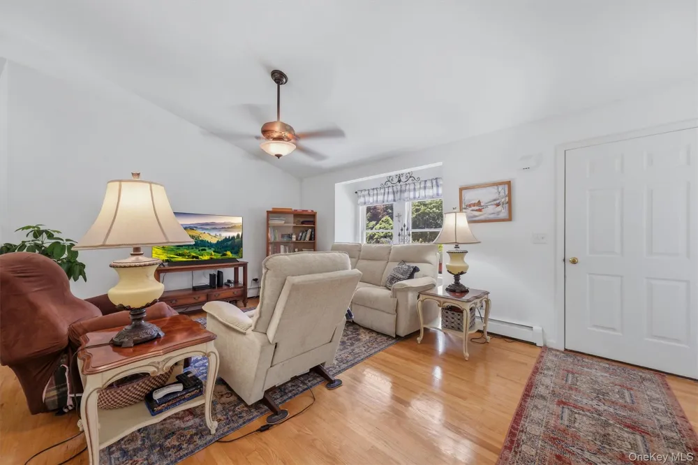22 Rosewood Lane Wurtsboro, NY 12790