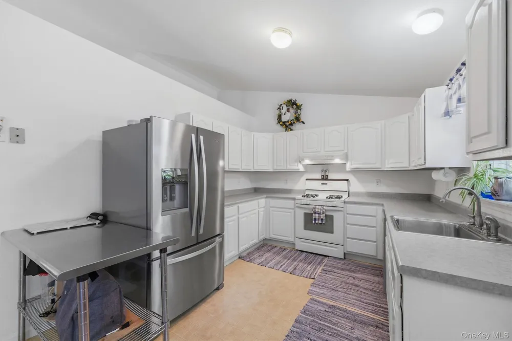 22 Rosewood Lane Wurtsboro, NY 12790