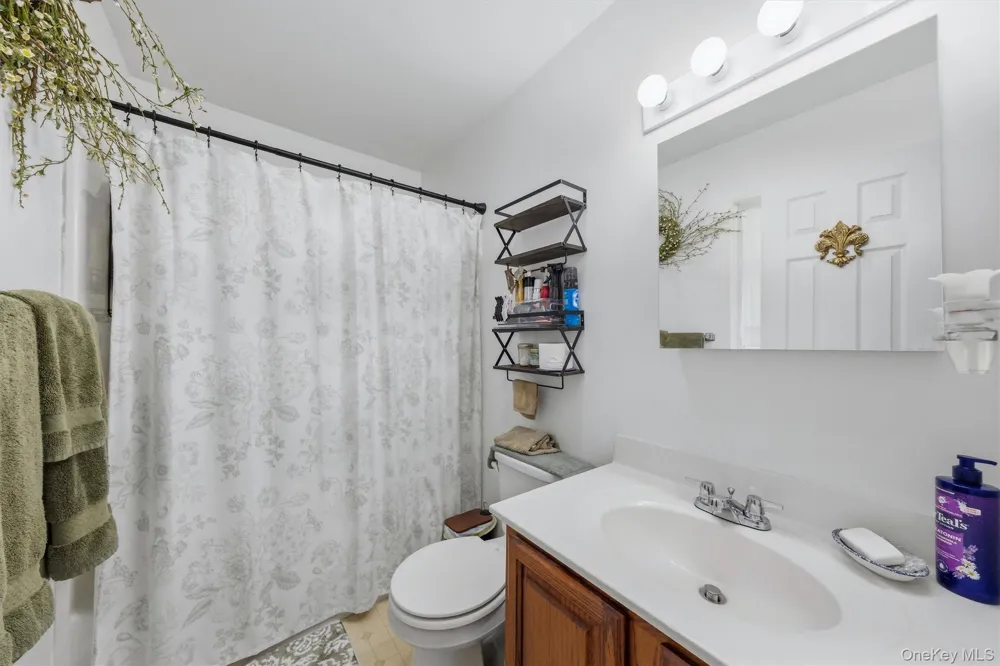 22 Rosewood Lane Wurtsboro, NY 12790