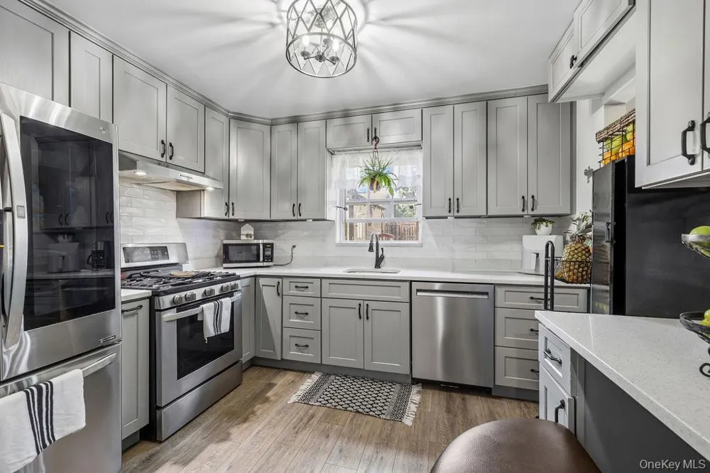 30 Fred Hect Road Spring Valley, NY 10977
