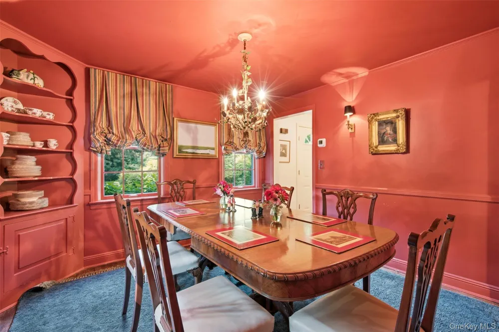 1936 Midlane Muttontown, NY 11791