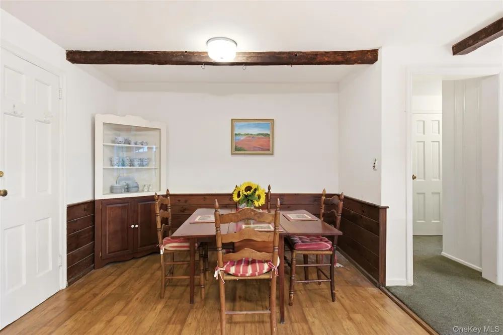 1936 Midlane Muttontown, NY 11791