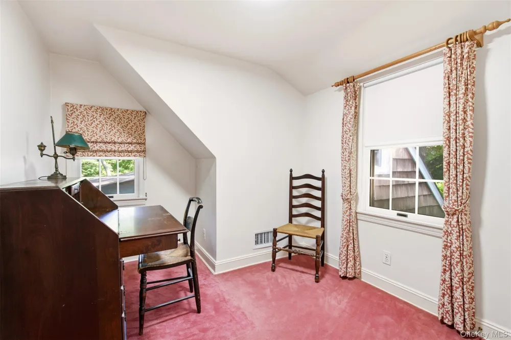 1936 Midlane Muttontown, NY 11791