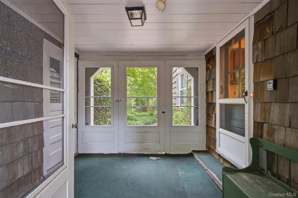 1936 Midlane Muttontown, NY 11791