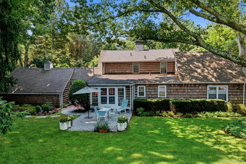 1936 Midlane Muttontown, NY 11791