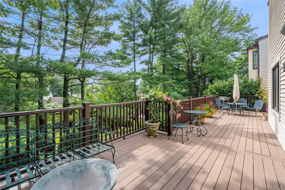 264 Sparrow Drive Manhasset, NY 11030
