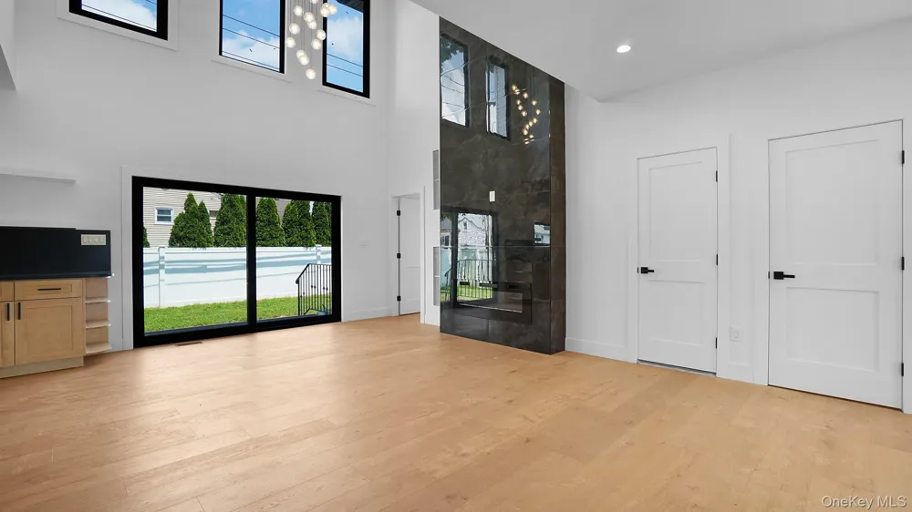 25 Red Maple Drive Wantagh, NY 11793