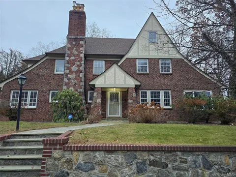 16 Bon Air Avenue