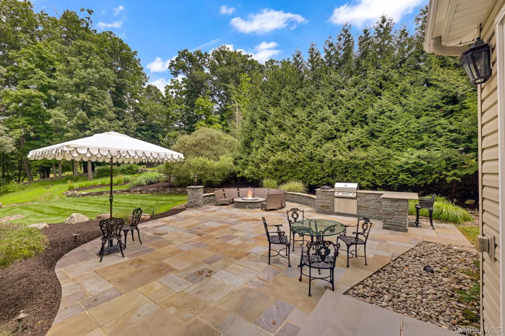 31 Greenwich Avenue Central Valley, NY 10917