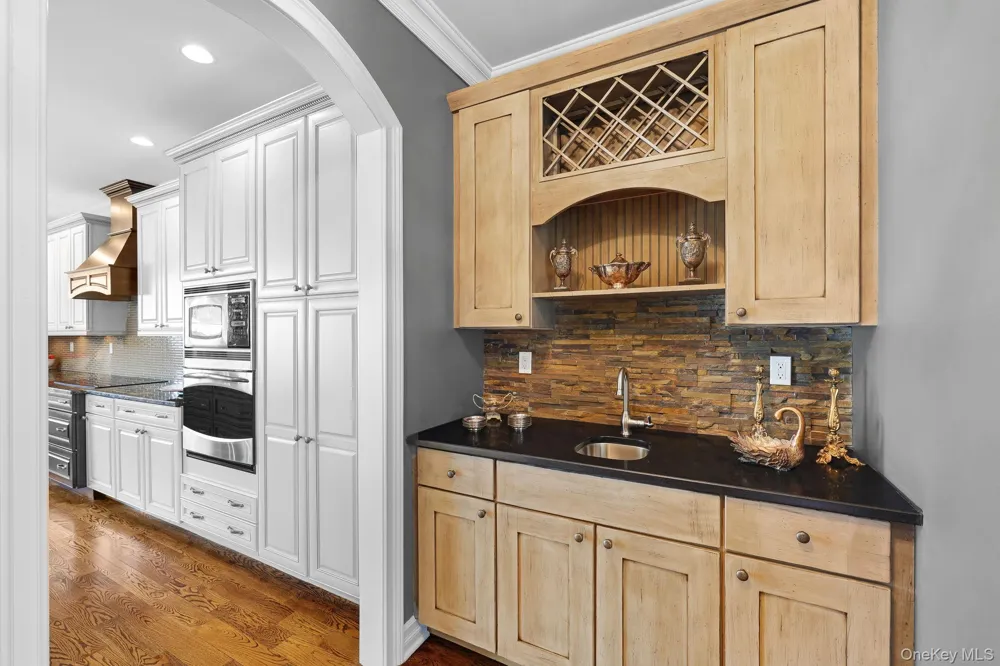 31 Greenwich Avenue Central Valley, NY 10917