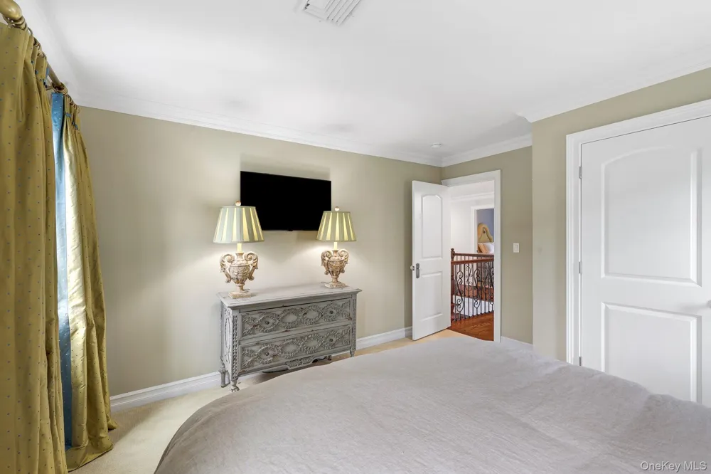 31 Greenwich Avenue Central Valley, NY 10917