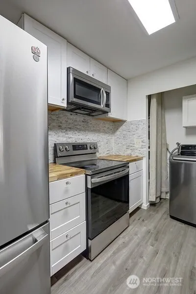 533 S 323rd Place #9G Federal Way, WA 98003