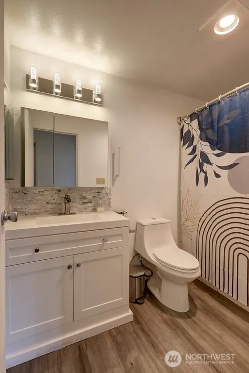 533 S 323rd Place #9G Federal Way, WA 98003