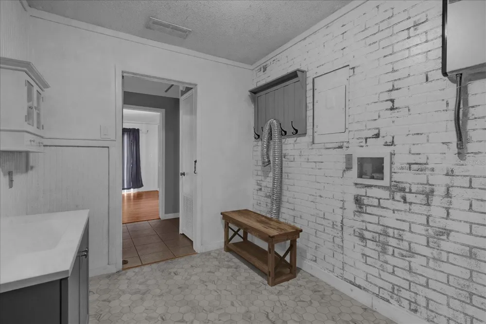 14043 TENNESSEE AVENUE Astatula, FL 34705