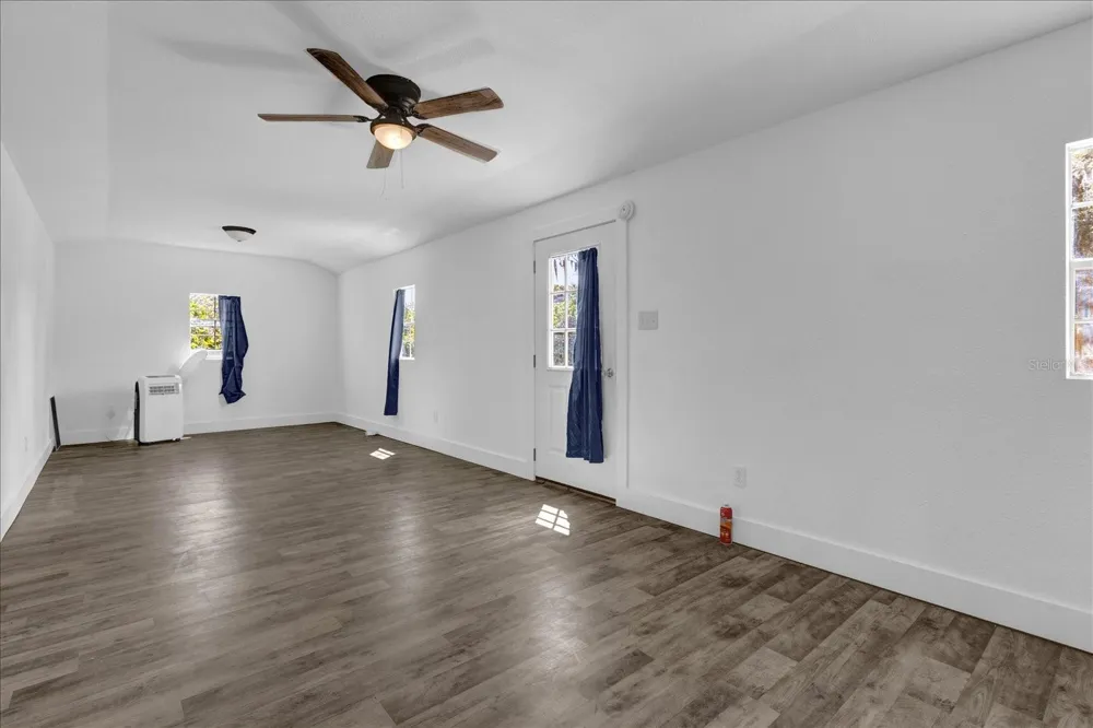14043 TENNESSEE AVENUE Astatula, FL 34705