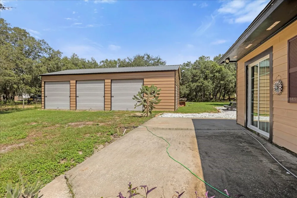 14043 TENNESSEE AVENUE Astatula, FL 34705