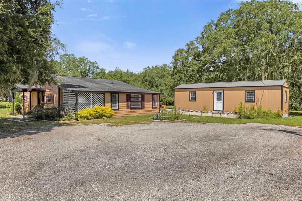 14043 TENNESSEE AVENUE Astatula, FL 34705