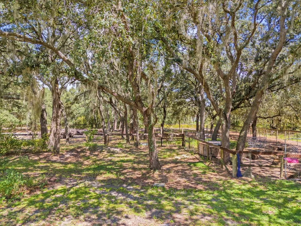 14043 TENNESSEE AVENUE Astatula, FL 34705