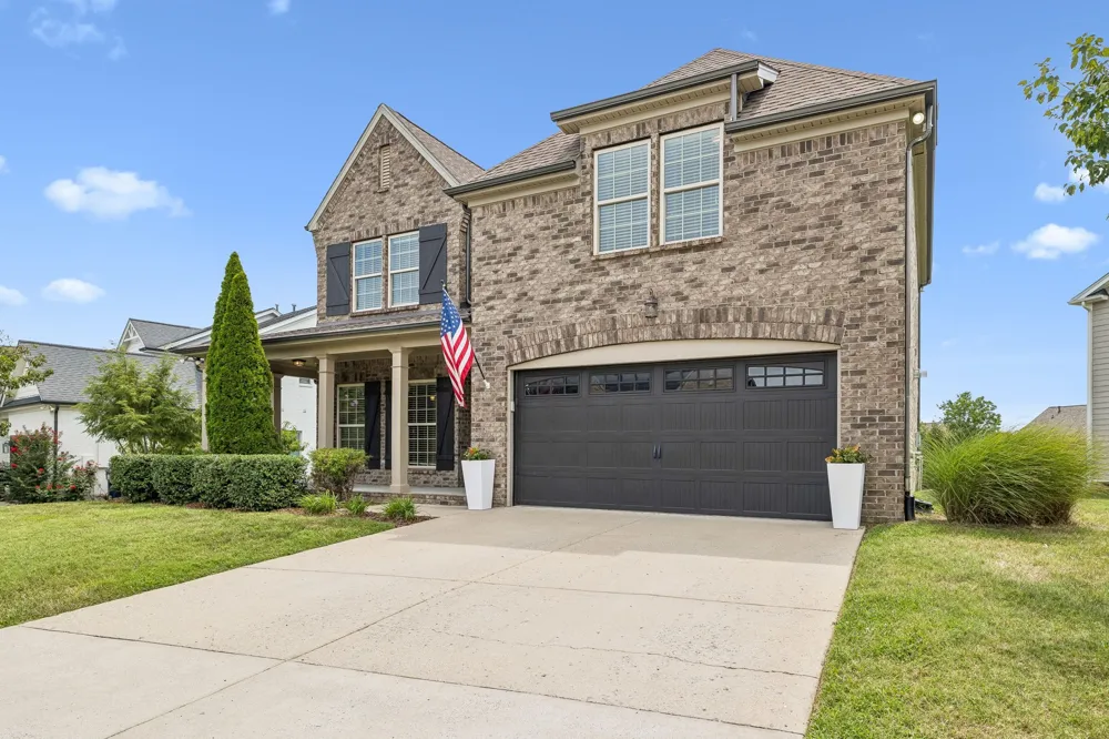 2012 Devonwood Ln Thompsons Station, TN 37179