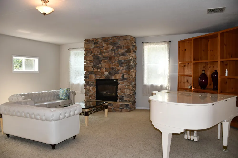 22273 Peterson Lane Detroit Lakes, MN 56501