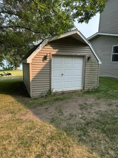 22273 Peterson Lane Detroit Lakes, MN 56501