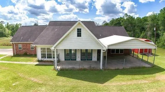 289 County Road 812 Buna, TX 77612