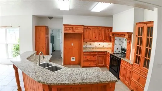 289 County Road 812 Buna, TX 77612