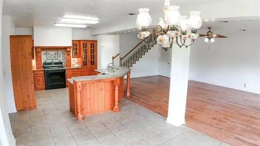 289 County Road 812 Buna, TX 77612