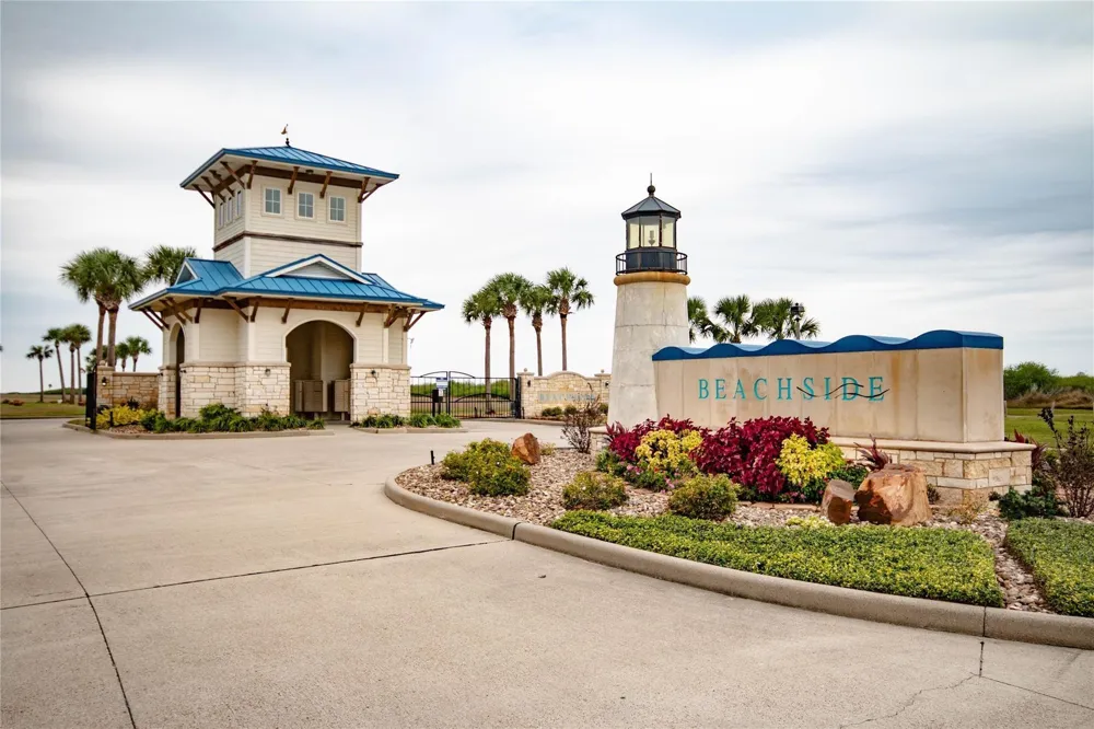 3368 Bay Point Palacios, TX 77465