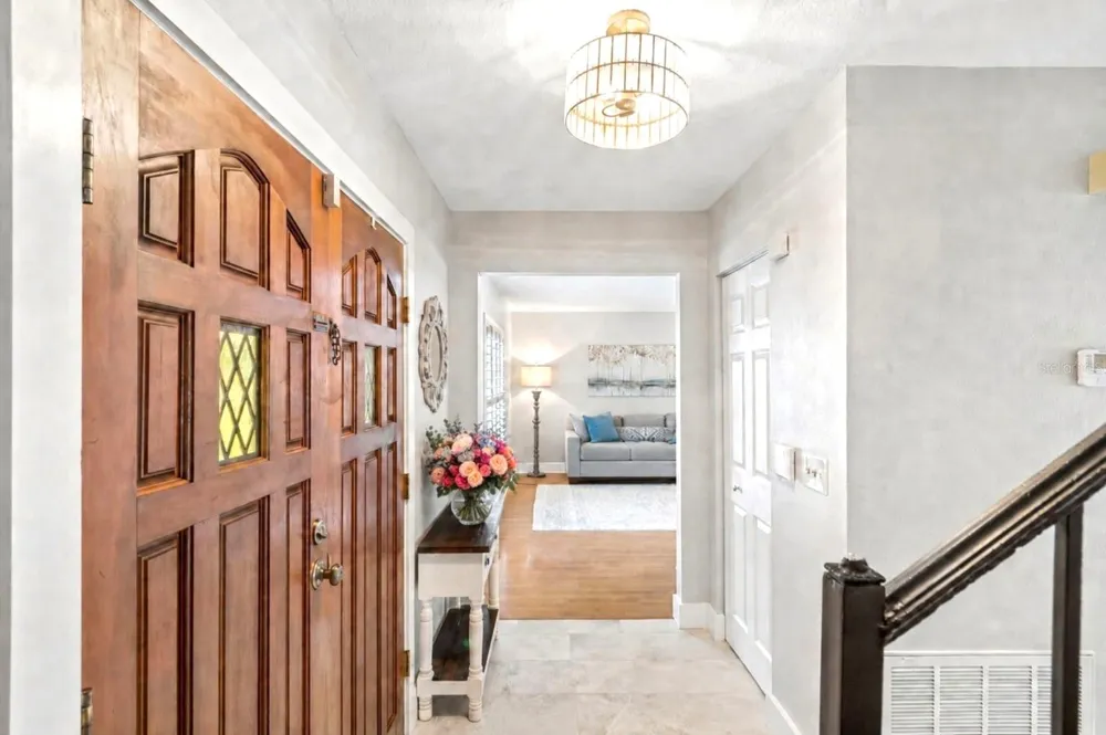 3133 W IDLEWILD AVENUE Tampa, FL 33614