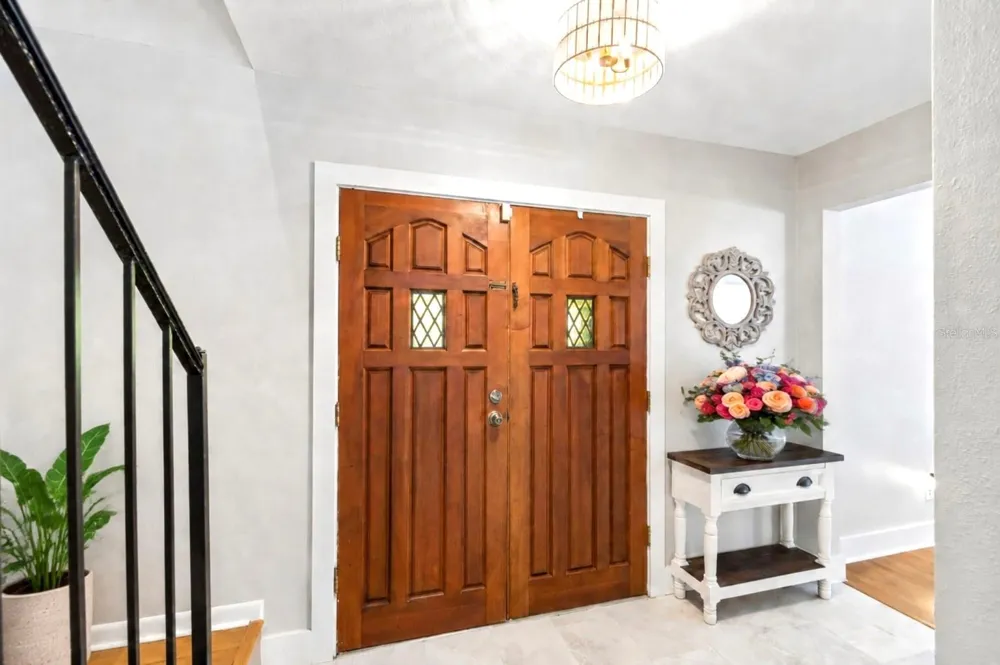 3133 W IDLEWILD AVENUE Tampa, FL 33614
