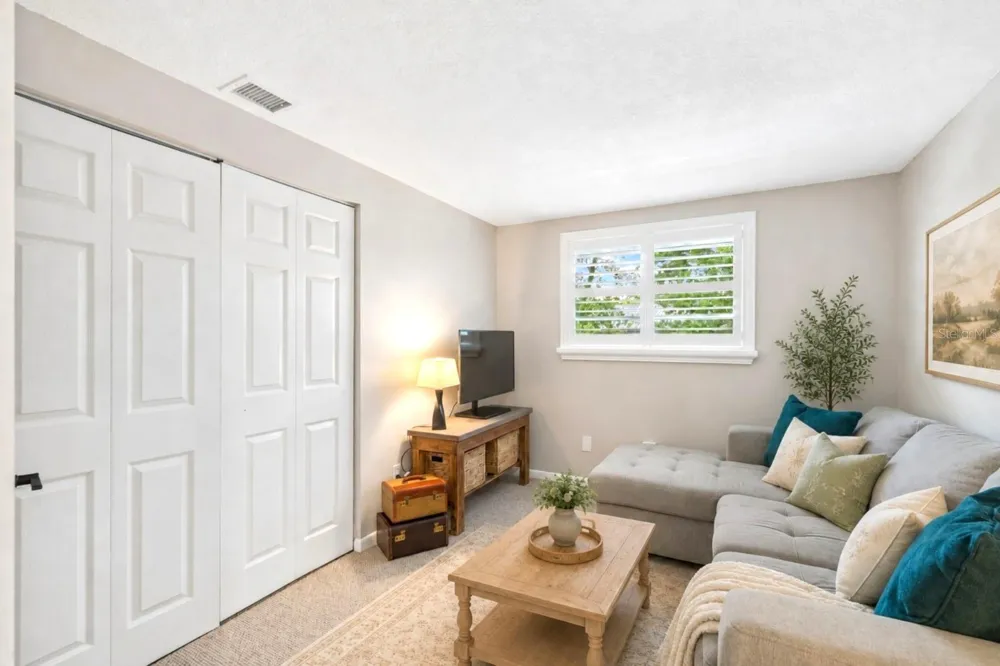 3133 W IDLEWILD AVENUE Tampa, FL 33614