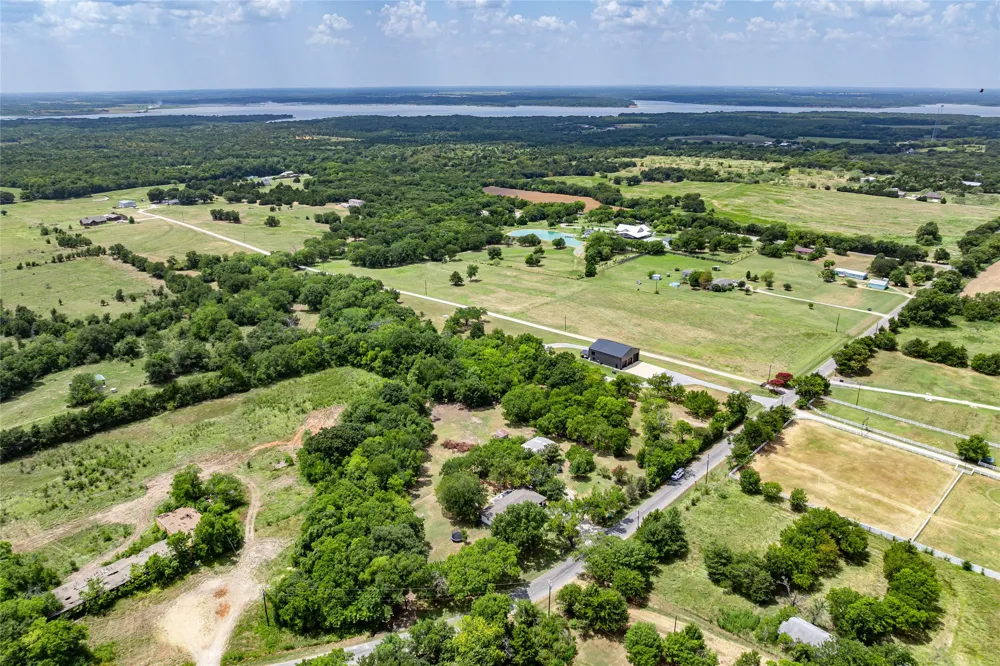 414 Flowing Wells Road Pottsboro, TX 75076