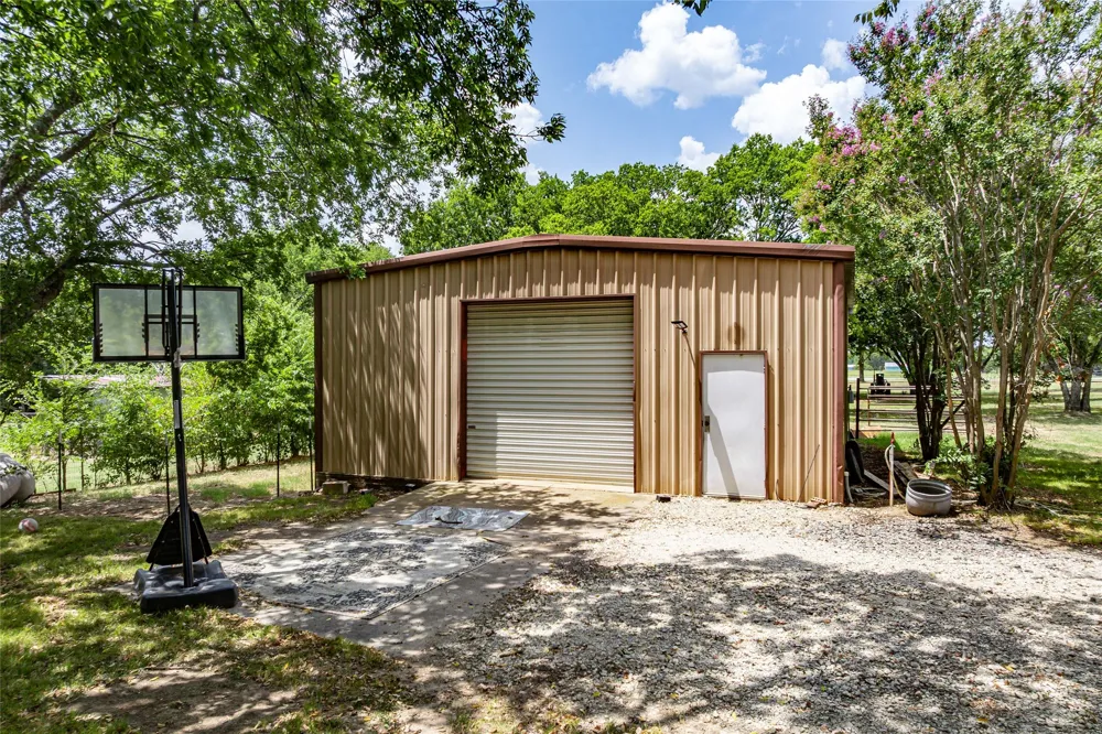414 Flowing Wells Road Pottsboro, TX 75076