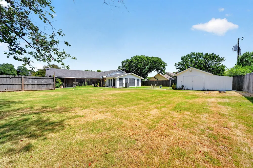 720 S Houston Street Edgewood, TX 75117