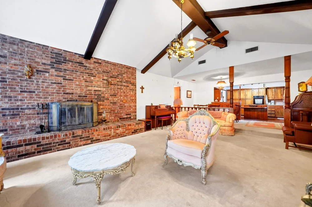 720 S Houston Street Edgewood, TX 75117