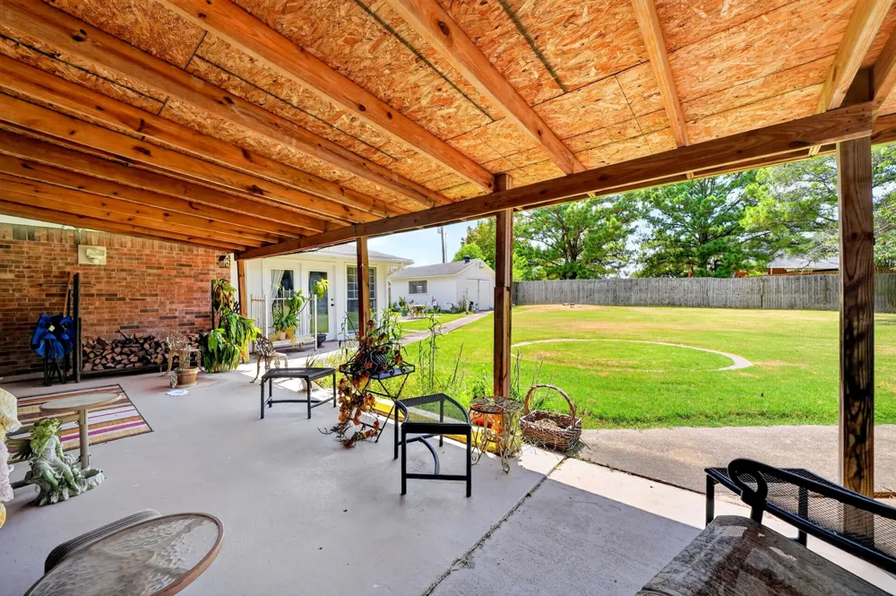 720 S Houston Street Edgewood, TX 75117