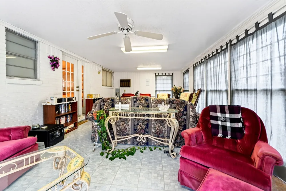 720 S Houston Street Edgewood, TX 75117