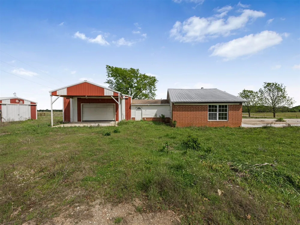 100 S 194th Street W Council Hill, OK 74428