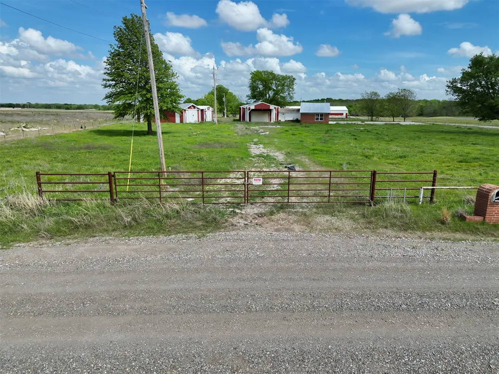 100 S 194th Street W Council Hill, OK 74428